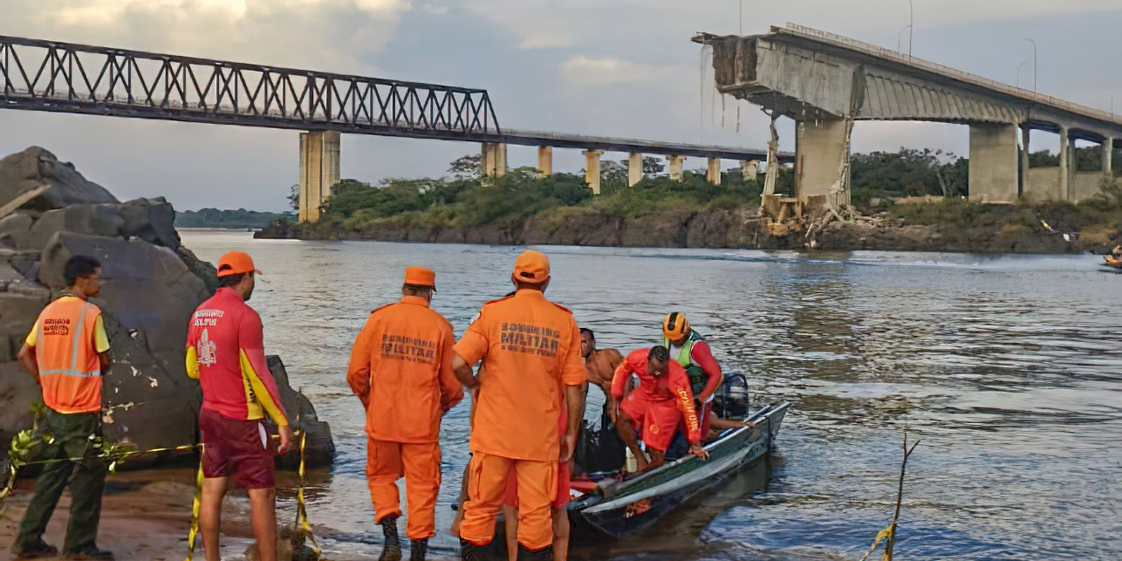 6 mortos e 11 desaparecidos: equipes ainda buscam por alagoano que caiu de ponte entre TO e MA