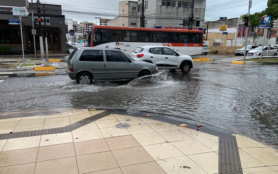 Chuva deve diminuir de intensidade durante a semana em Alagoas