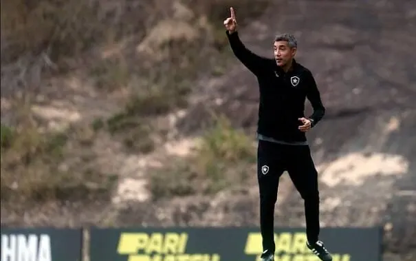 Botafogo demite o técnico Bruno Lage após sequência negativa