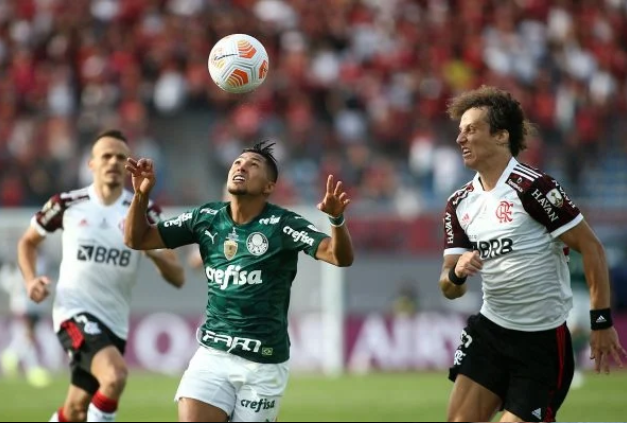 Flamengo e Palmeiras fazem jogo decisivo pelo Brasileirão, no Maracanã