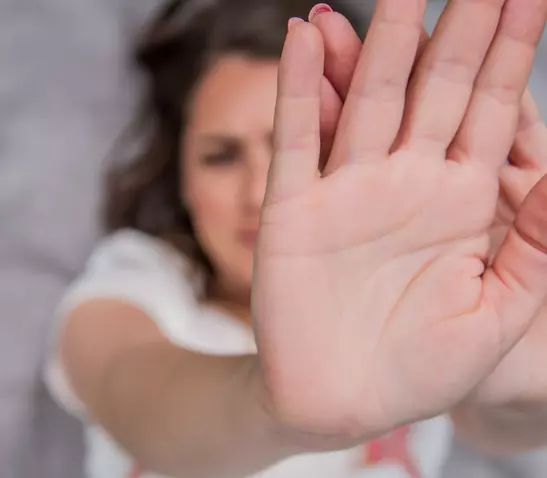 Brasil tem alta de feminicídio e estupro em 2024; roubo a banco, carga e de veículos caem