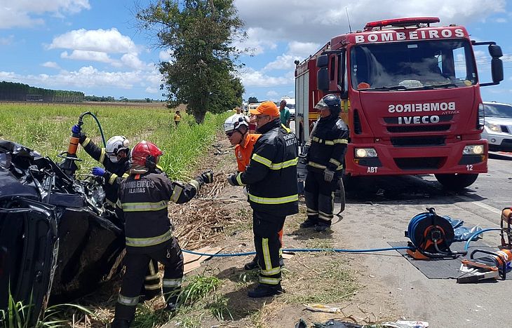 Um morre e três ficam feridos após colisão frontal na BR-316, em Atalaia