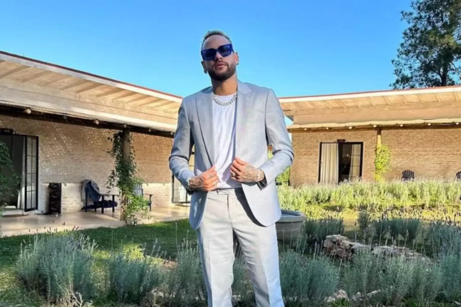 Neymar tem mais de 150 imóveis no litoral