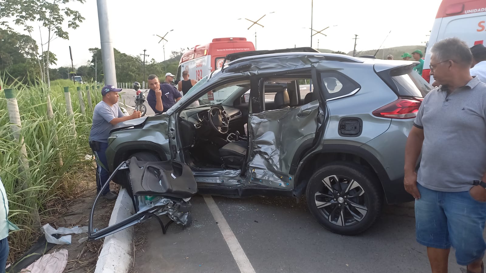 Colisão entre carro e caminhão deixa 6 feridos em São Luís do Quitunde