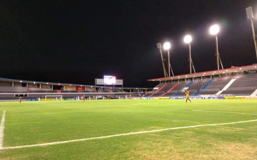 Com apenas um estádio apto, Alagoano pode acontecer sem torcida