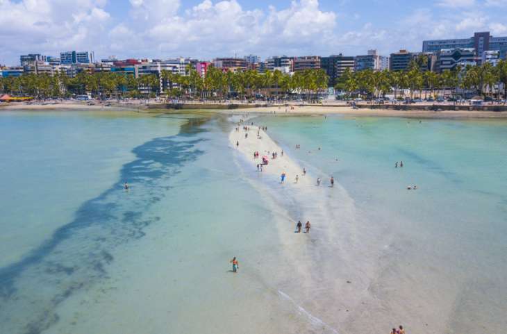 Maceió é o 1º destino do Nordeste e o 3º do país mais procurado até dezembro de 2022