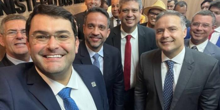 Prefeito de Mar Vermelho, André Almeida (MDB), e políticos alagoanos em Brasília