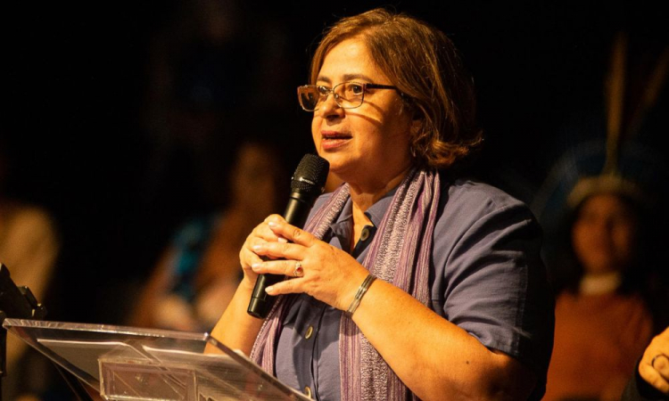 Aparecida Gonçalves durante sua posse como ministra da Mulher