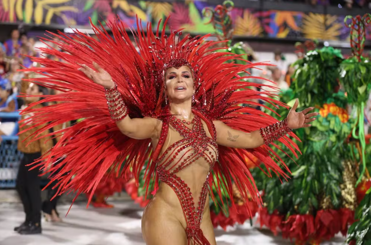 Deolane diz que investiu R$ 1 milhão no Carnaval e revela quanto lucrou com os dias de folia