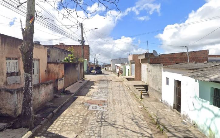 Rua Wilson Urquisa, em Garanhuns — Foto: Reprodução/Google Street View