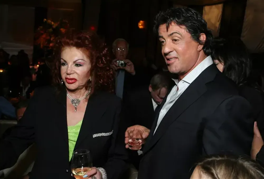 Sylvester Stallone e sua mãe, Jackie — Foto: Getty Images