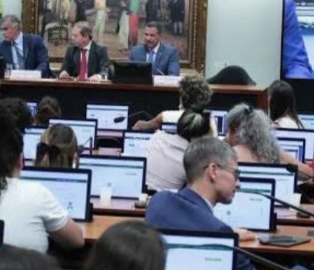 Comissão de Constituição e Justiça aprova PEC que reduz maioridade penal para 16 anos