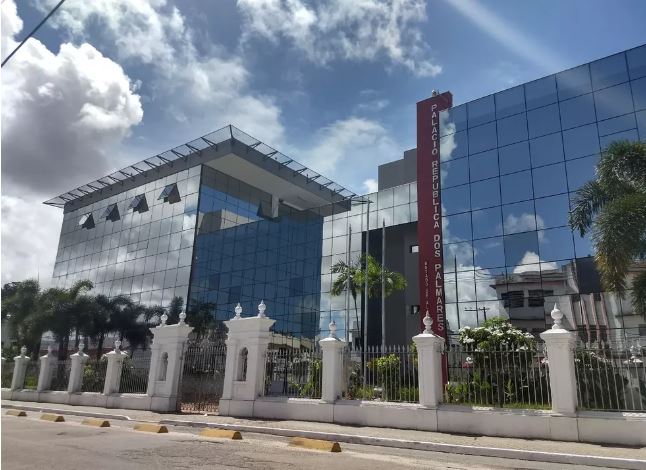 Novo governador de Alagoas vai ser eleito neste ano para ocupar o Palácio República dos Palmares — Foto: Derek Gustavo/g1