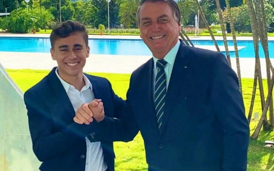 Nikolas Ferreira desembarca em Alagoas para fazer campanha pró-Bolsonaro