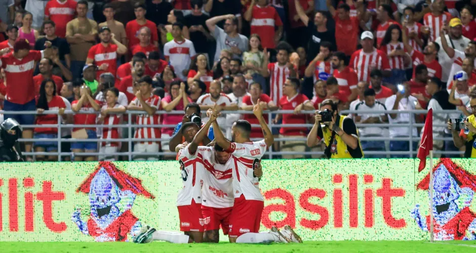 CRB abre dois gols de vantagem, mas cede empate ao Atlético-MG: 2x2