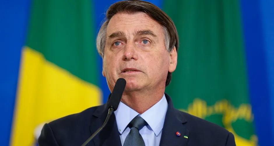 PF decide indiciar Bolsonaro nos inquéritos das joias e das vacinas