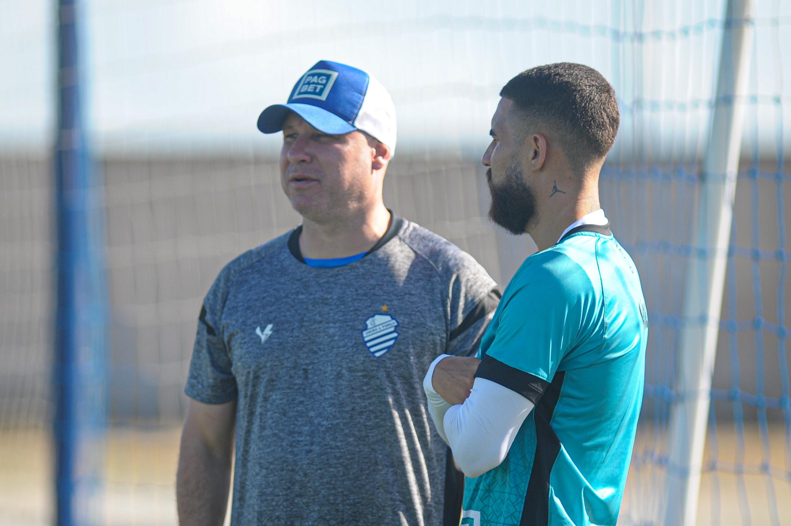 Após dois jogos, técnico Rogério Corrêa é demitido do CSA