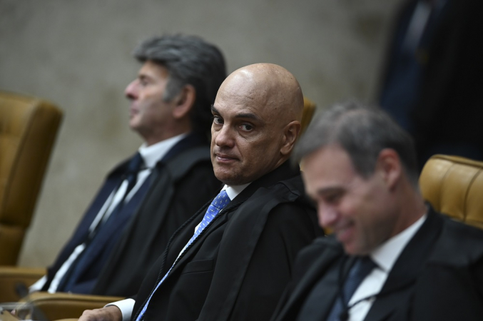 STF decide que políticos que não prestarem contas não poderão registrar candidatura 