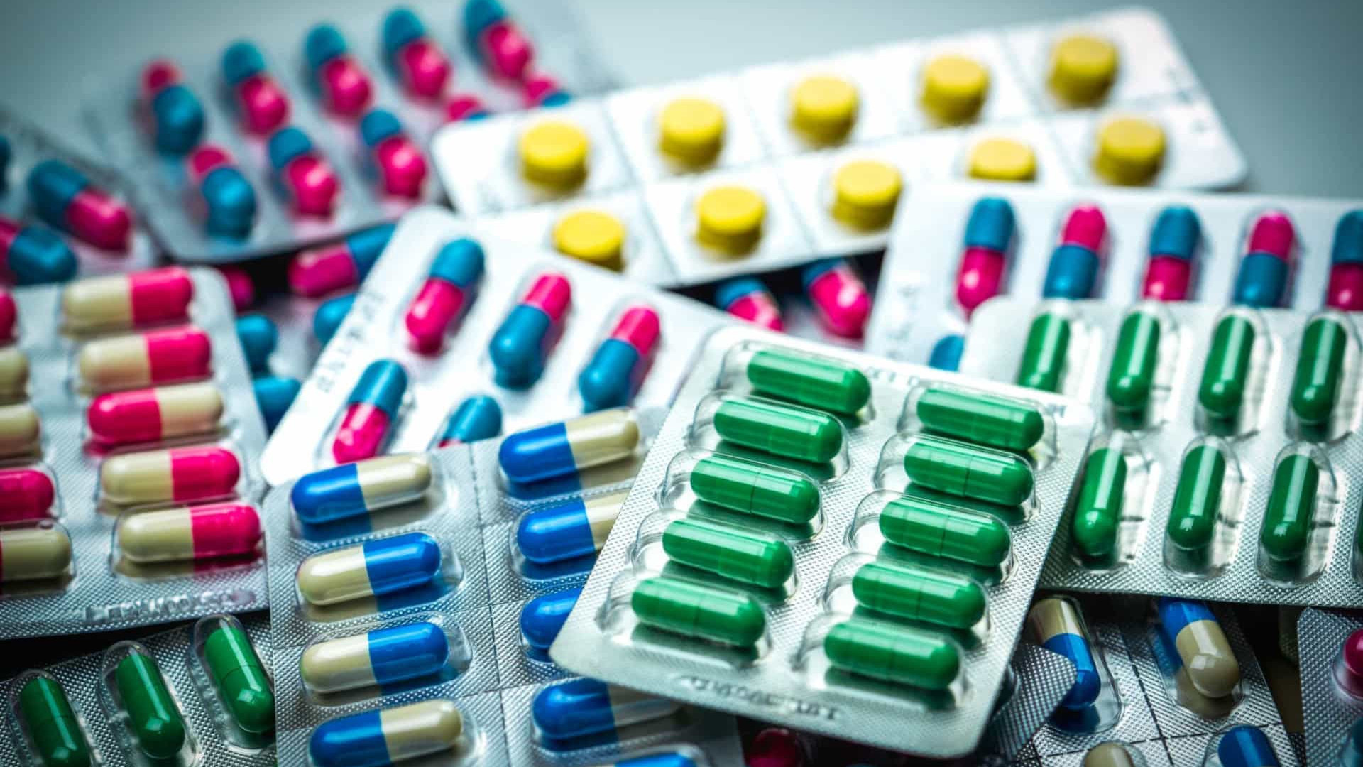 Preço de medicamentos subirá até 4,5% a partir de domingo no Brasil