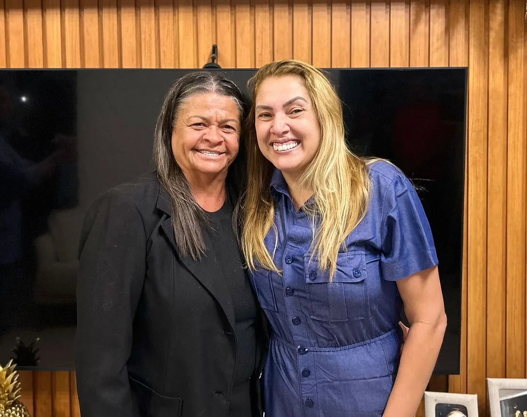 Tia Júlia e Sheila Duarte - Foto: Reprodução/Instagram