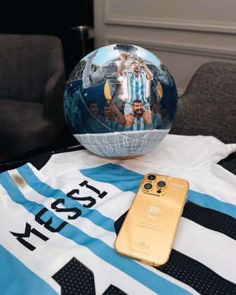 Conheça o celular de ouro que Messi deu aos companheiros de seleção argentina