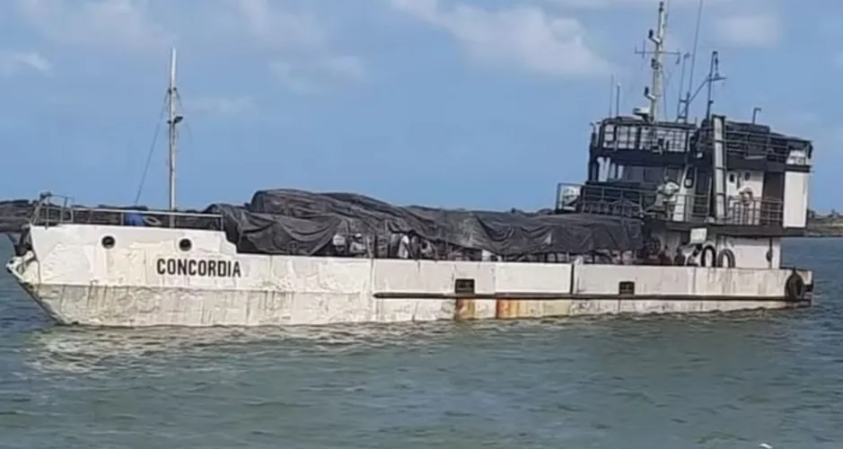 Tripulação some após navio afundar a caminho de Fernando de Noronha