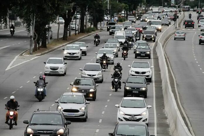 Novas leis de trânsito entram em vigor e pegam motoristas de surpresa