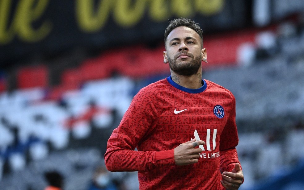 PSG vai diminuir valor de Neymar e disponibilizá-lo no mercado