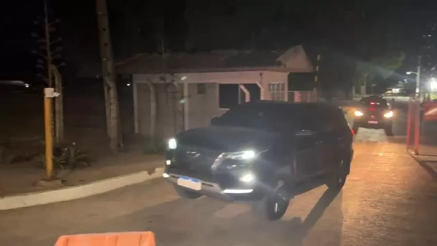 Collor deixa a prisão e vai cumprir pena em casa após decisão do STF