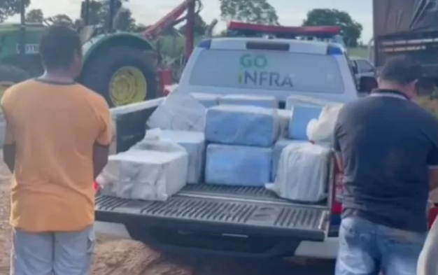 Dupla oferece R$ 1 mi a PMs ao ser flagrada com 600kg de drogas