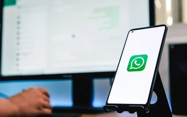 Mulher deve pagar R$ 10 mil a vizinha por ofensas em grupo de WhatsApp