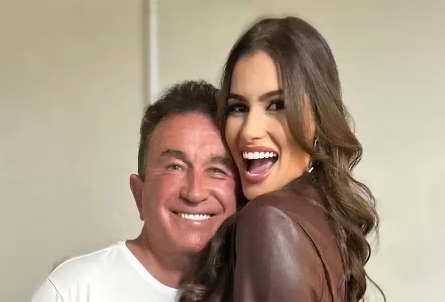 Após dizer em show que ficou solteiro, equipe de Amado Batista se manifesta