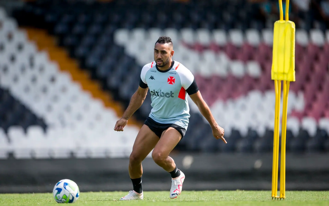 Payet retorna ao Vasco e pode atuar no clássico com o Fluminense