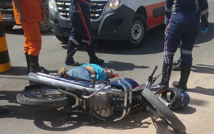 Motociclista morre em colisão com caminhão na AL-220, em Arapiraca