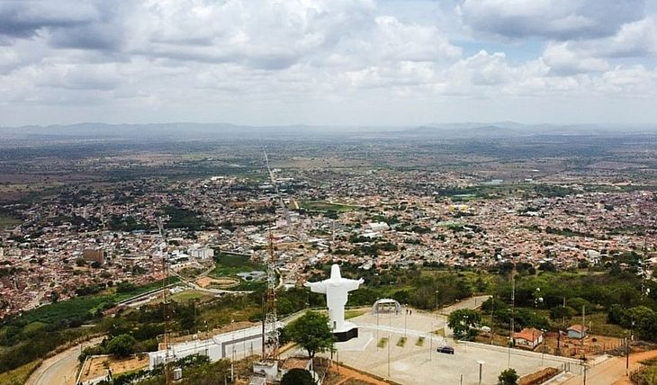 Polícia cumpre mandado e prende suspeito de violência doméstica em Palmeira dos Índios