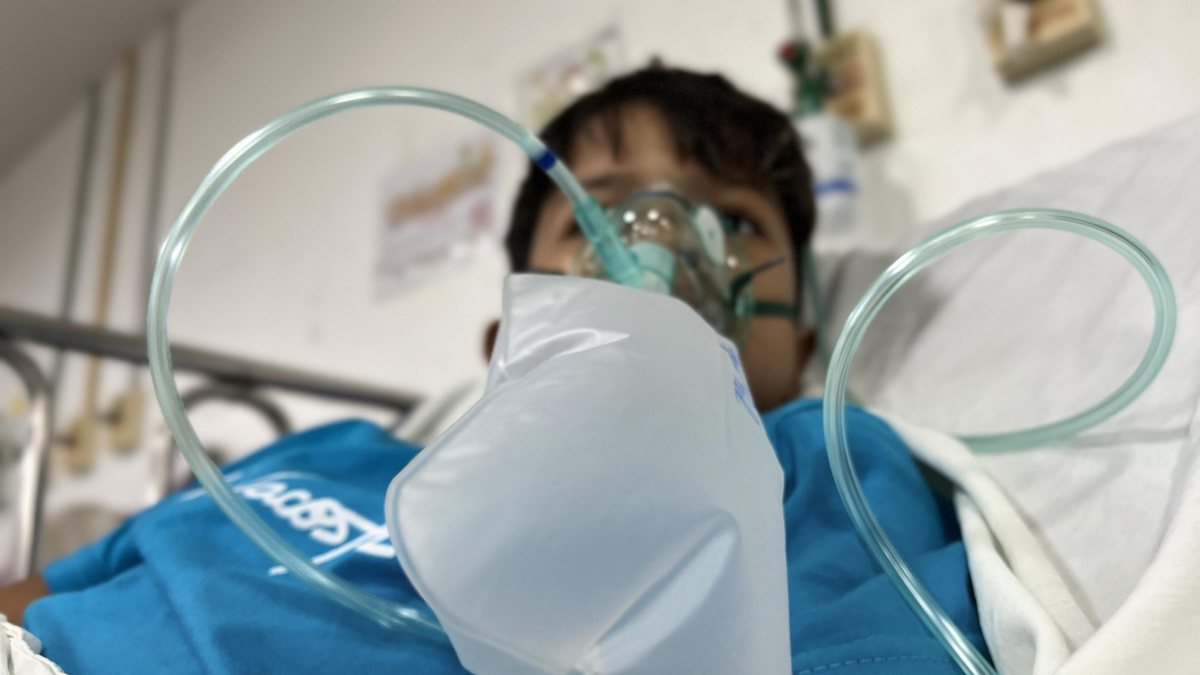 Fumaça de fogueira e tempo úmido acendem alerta para crises de asma durante o São João