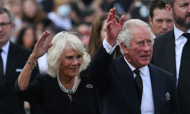 Charles III e Camila, novos rei e rainha do Reino Unido │DANIEL LEAL / AFP