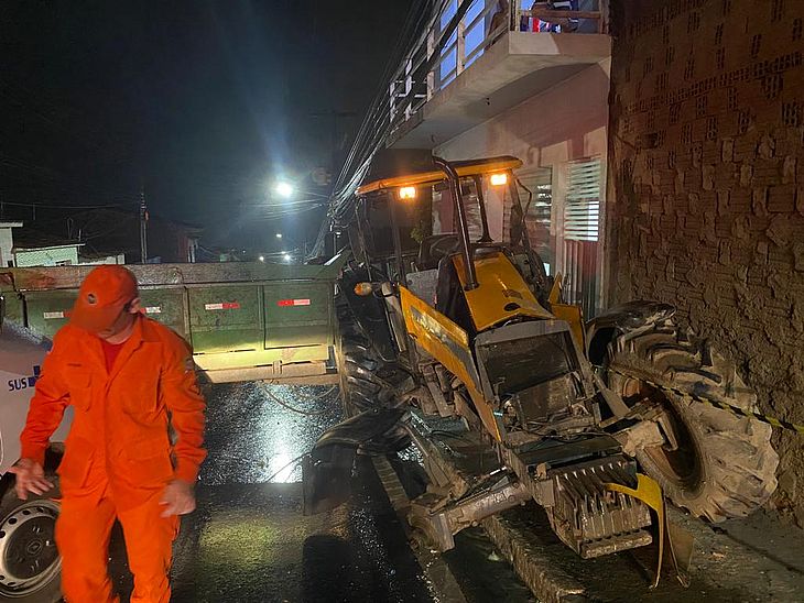 Motorista de trator, supostamente embriagado, invade residência deixa um morto e dois feridos, em São Miguel dos Campos