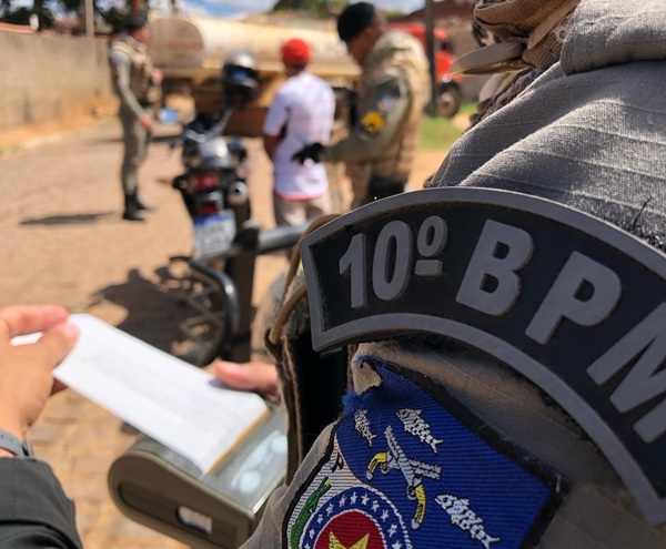 Homem é autuado por entregar motocicleta a condutor sem habilitação em Palmeira dos Índios