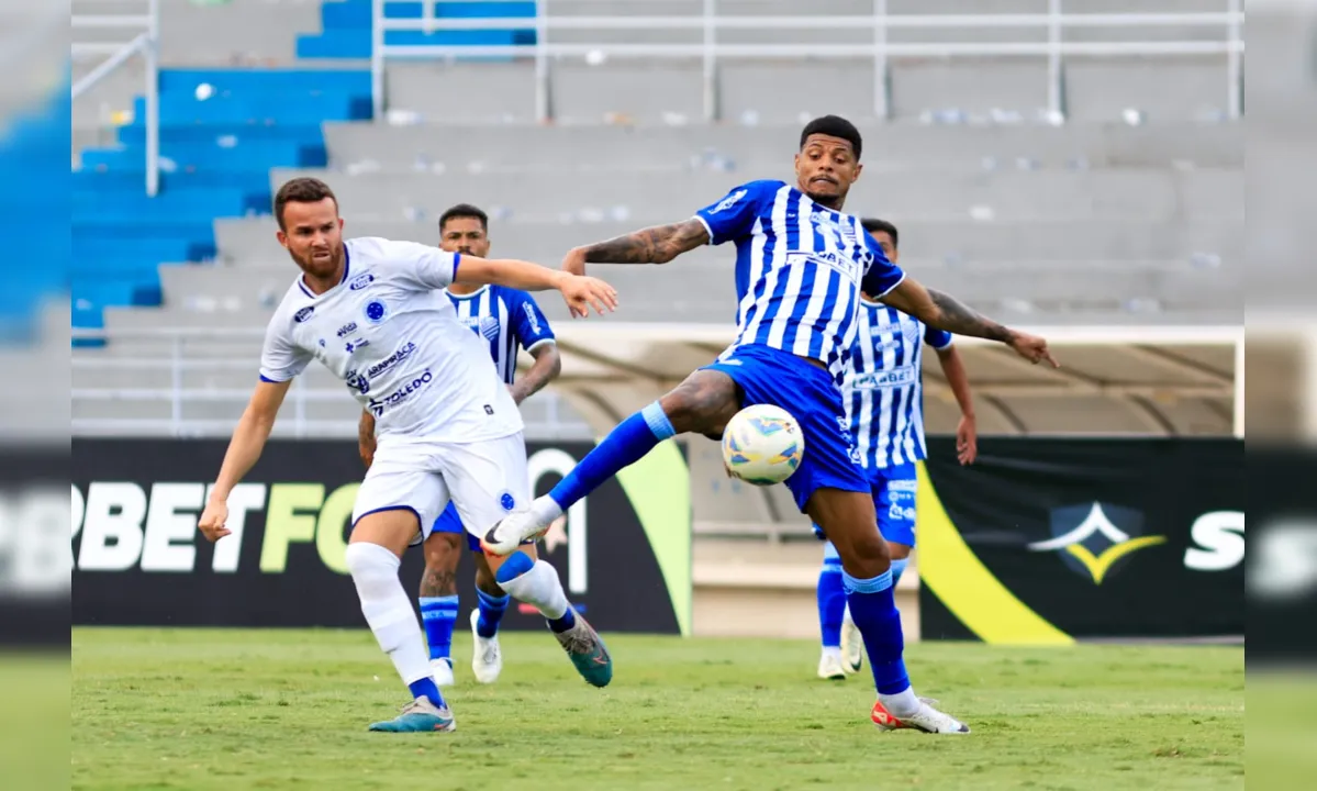 Momento do jogo entre CSA e Cruzeiro no Rei Pelé | Foto: Ailton Cruz