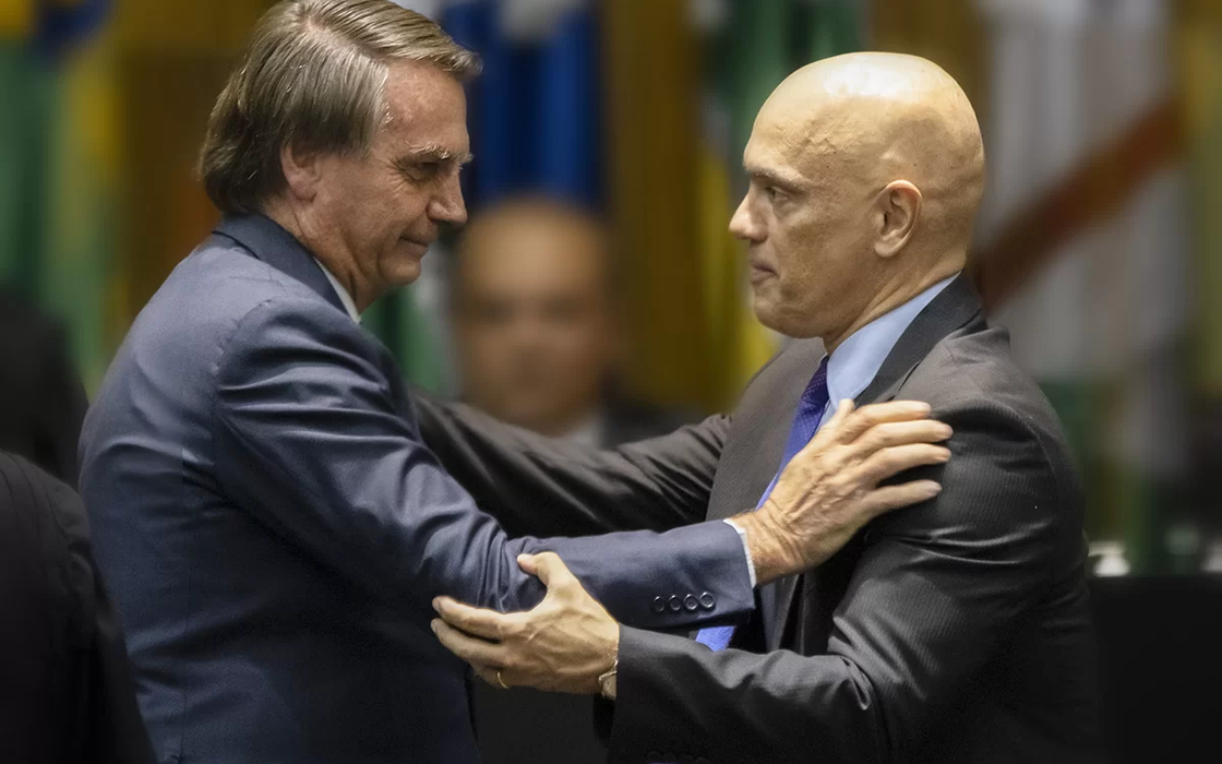 Bolsonaro pede afastamento de Moraes do processo sobre o golpe