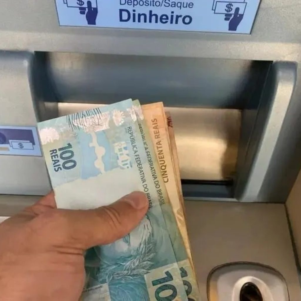 INSS inicia pagamentos do 13º salário a segurados; veja calendário 