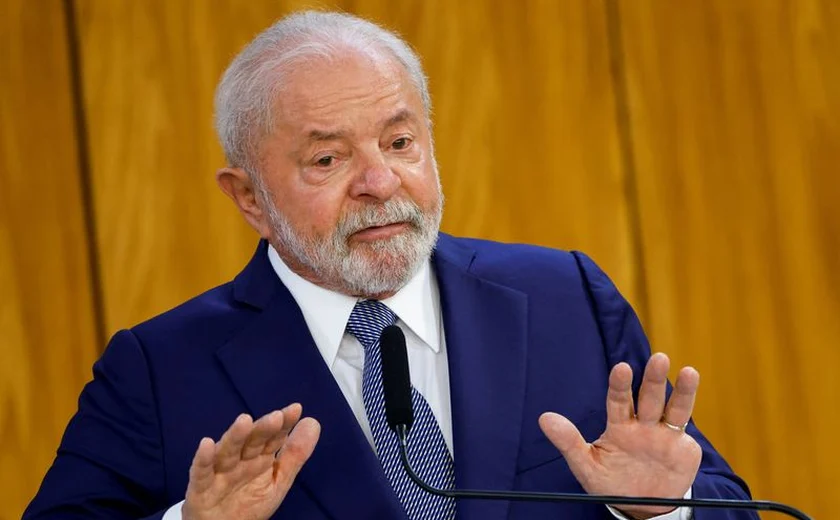 Lula é cobrado em evento por promessa feita em seu 2º mandato há 16 anos