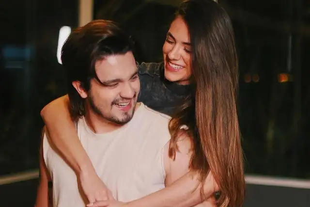 Luan Santana reata com Jade Magalhães