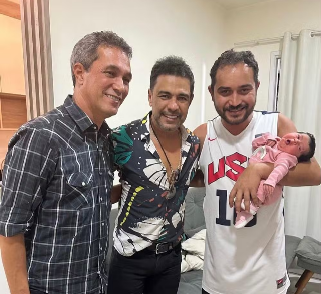 Zezé Di Camargo e Emanuel conhecem a nova sobrinha, filha de Wesley Camargo — Foto: Instagram