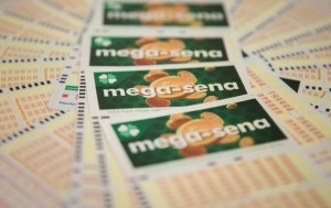 Mega-Sena: 3 dos 5 ganhadores de R$ 104 milhões resgatam prêmio