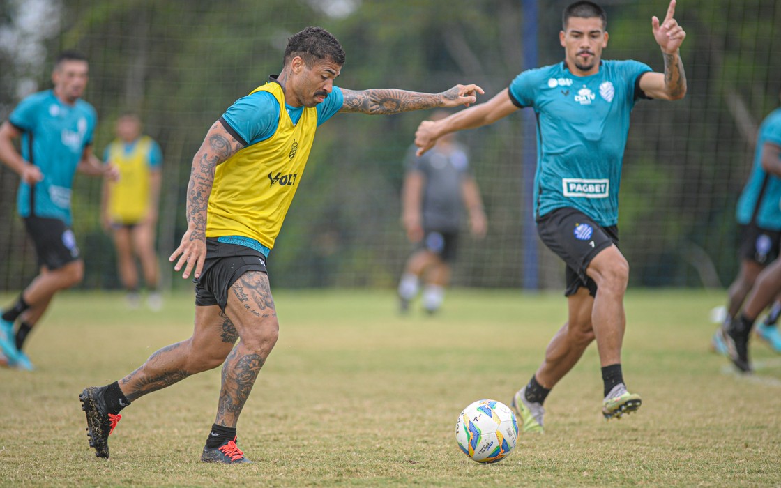 Sem folga, elenco do CSA treina antes de duelo com o Penedense