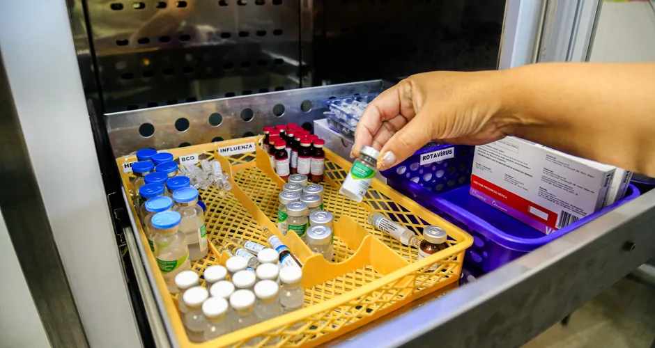 Técnica de enfermagem é investigada por vender vacina do SUS por até R$ 700 em Alagoas