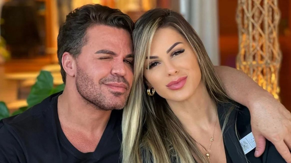 Eduardo Costa revela que irá se casar com Mariana Polestri esta semana