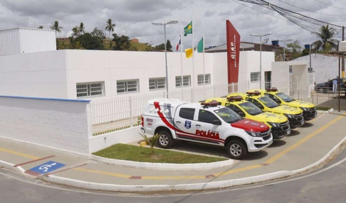 Jovem é presa após ameaçar gestante suposta amante do marido em Igaci